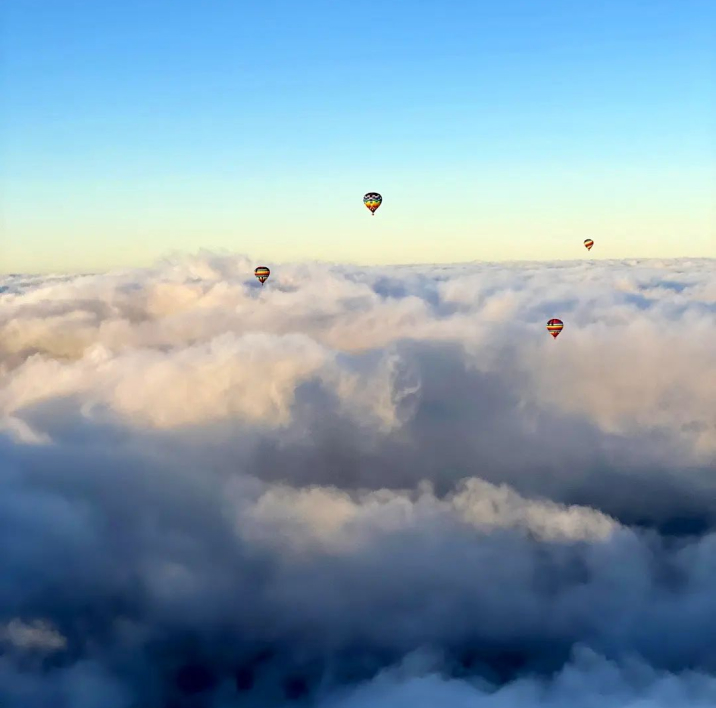 Imagem Balões no céu