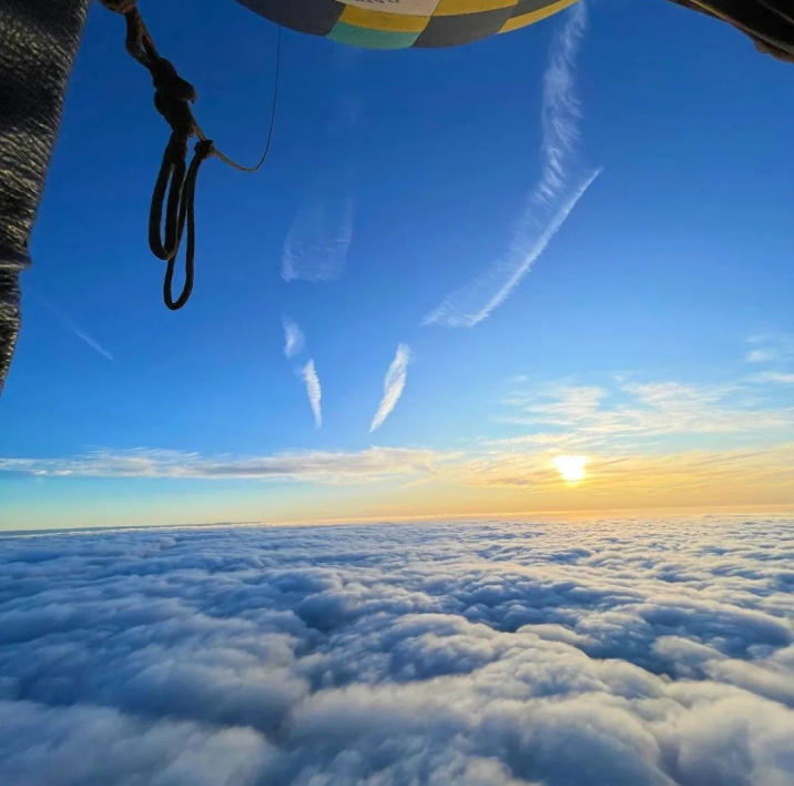 Imagem Balões no céu